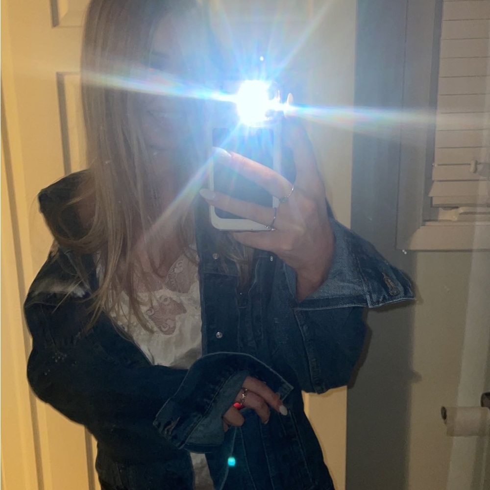 Meet your Posher, Ellie cate